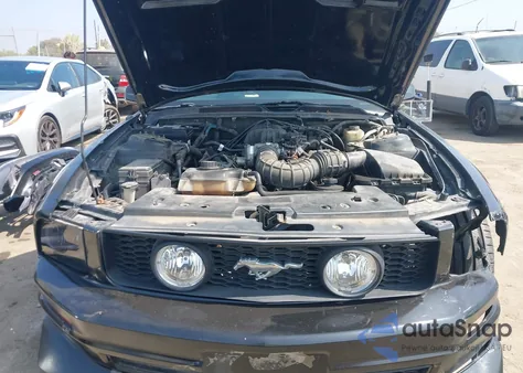 2006 Ford Mustang V6 z USA, uszkodzony, nr VIN 1ZVFT84N765102586